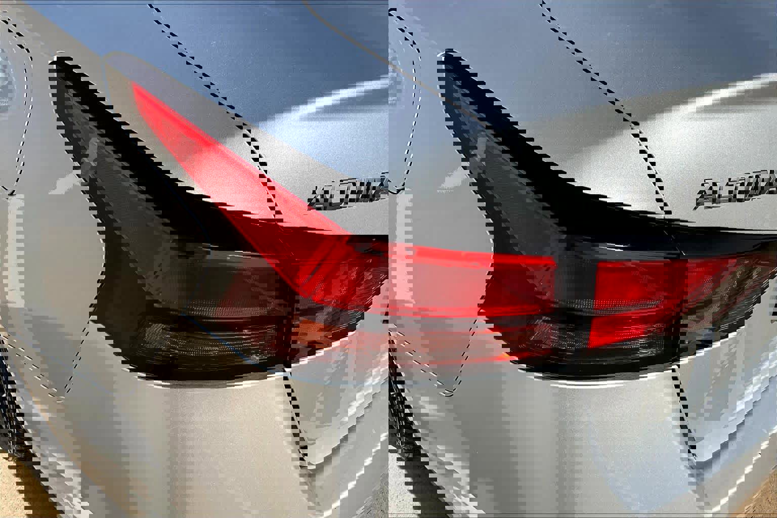 Used 2024 Nissan Altima 2.5 SR image 29