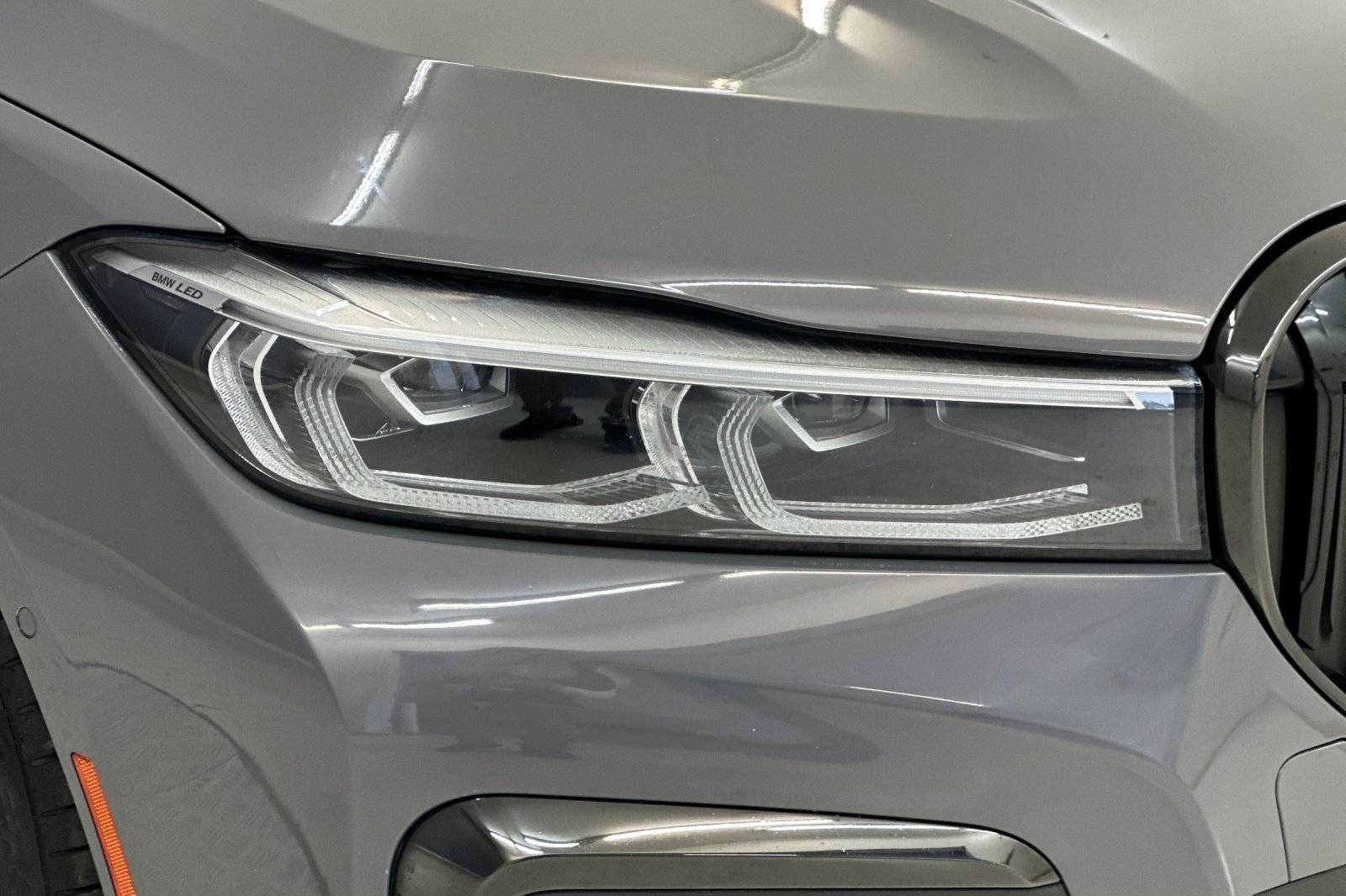 Used 2022 BMW 740i w/ M Sport Package RWD image 10