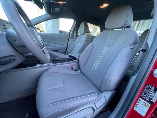 Used 2025 Hyundai Elantra Sport FWD image 11