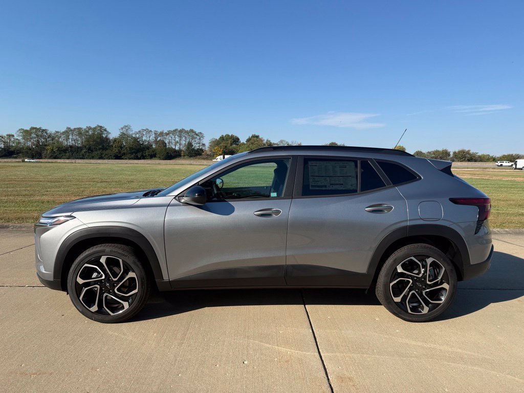 New 2026 Chevrolet Trax RS w/ Driver Confidence Package FWD image 10