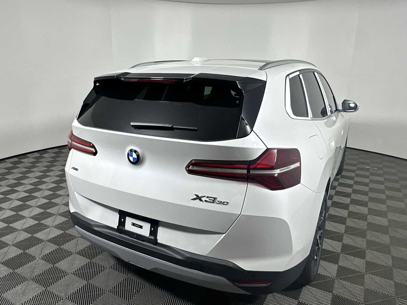 New 2026 BMW X3 xDrive30 w/ Premium Package image 9
