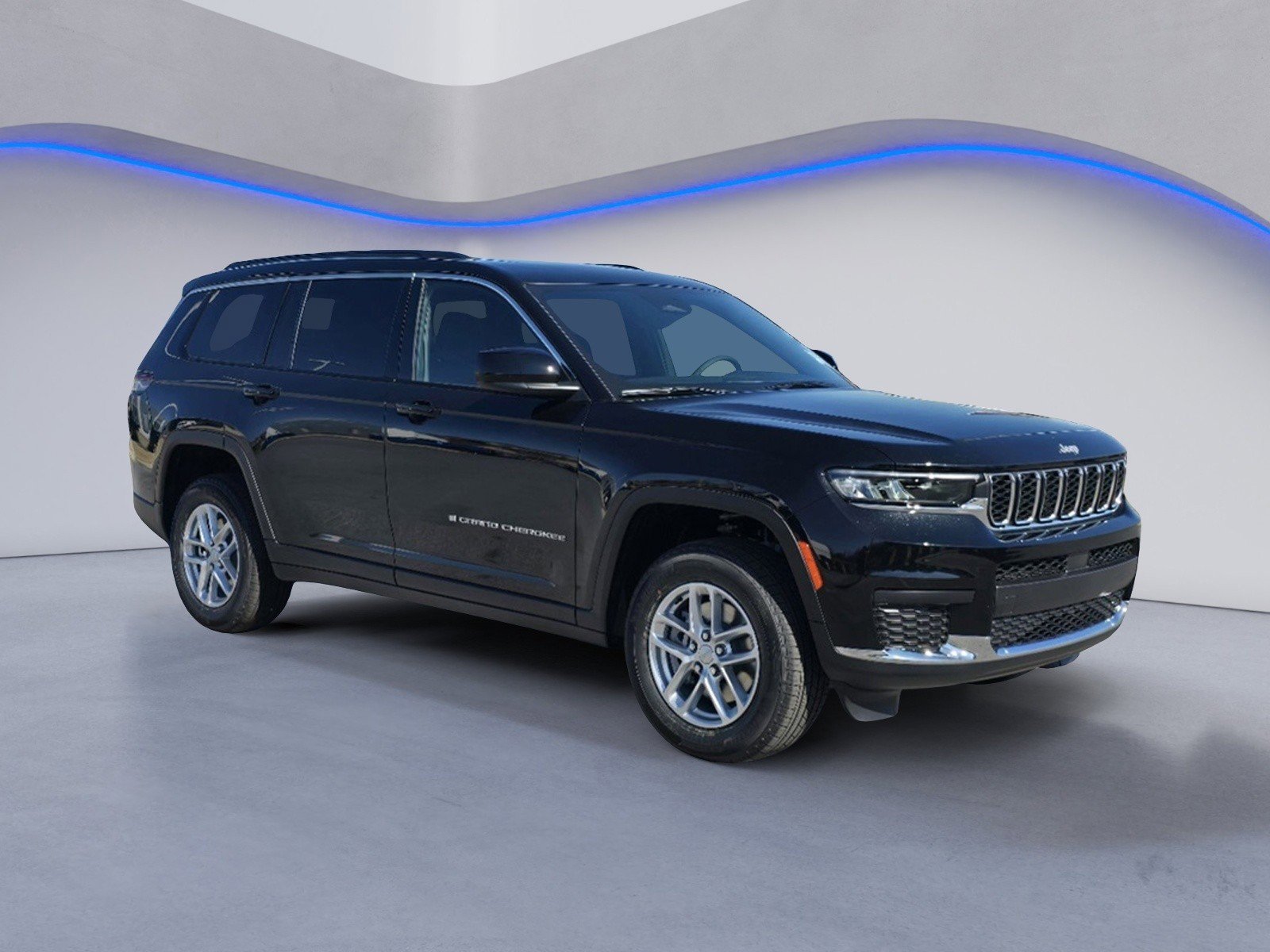 New 2025 Jeep Grand Cherokee L Laredo image 2