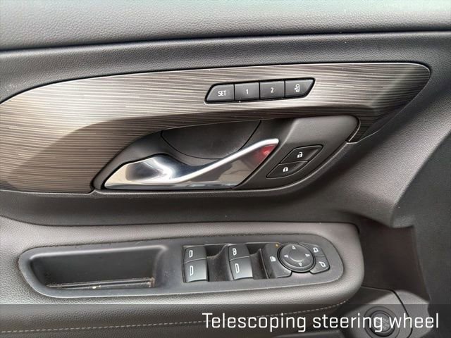 Used 2023 GMC Terrain SLT image 40