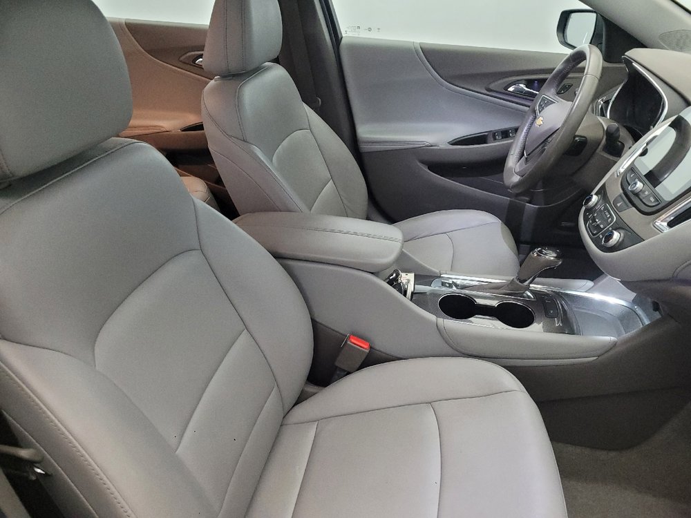 Used 2017 Chevrolet Malibu Hybrid w/ Leather Package image 21