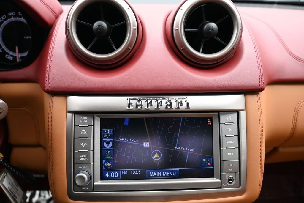 Used 2010 Ferrari California RWD image 22