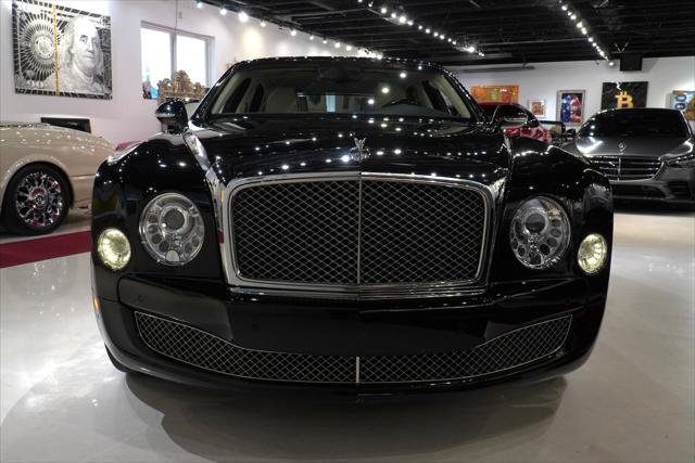 Used 2013 Bentley Mulsanne RWD image 2