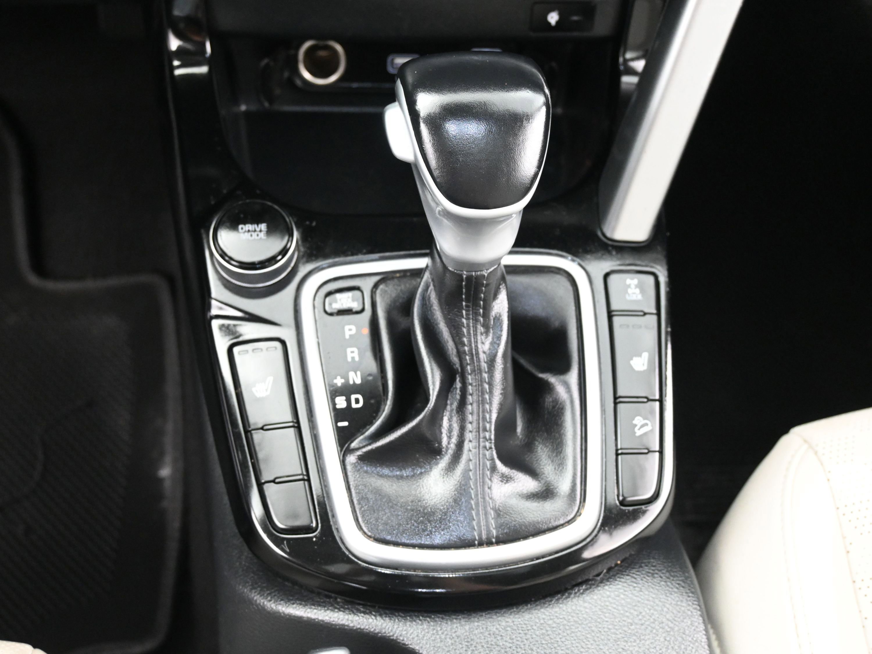 Used 2022 Kia Seltos EX image 44