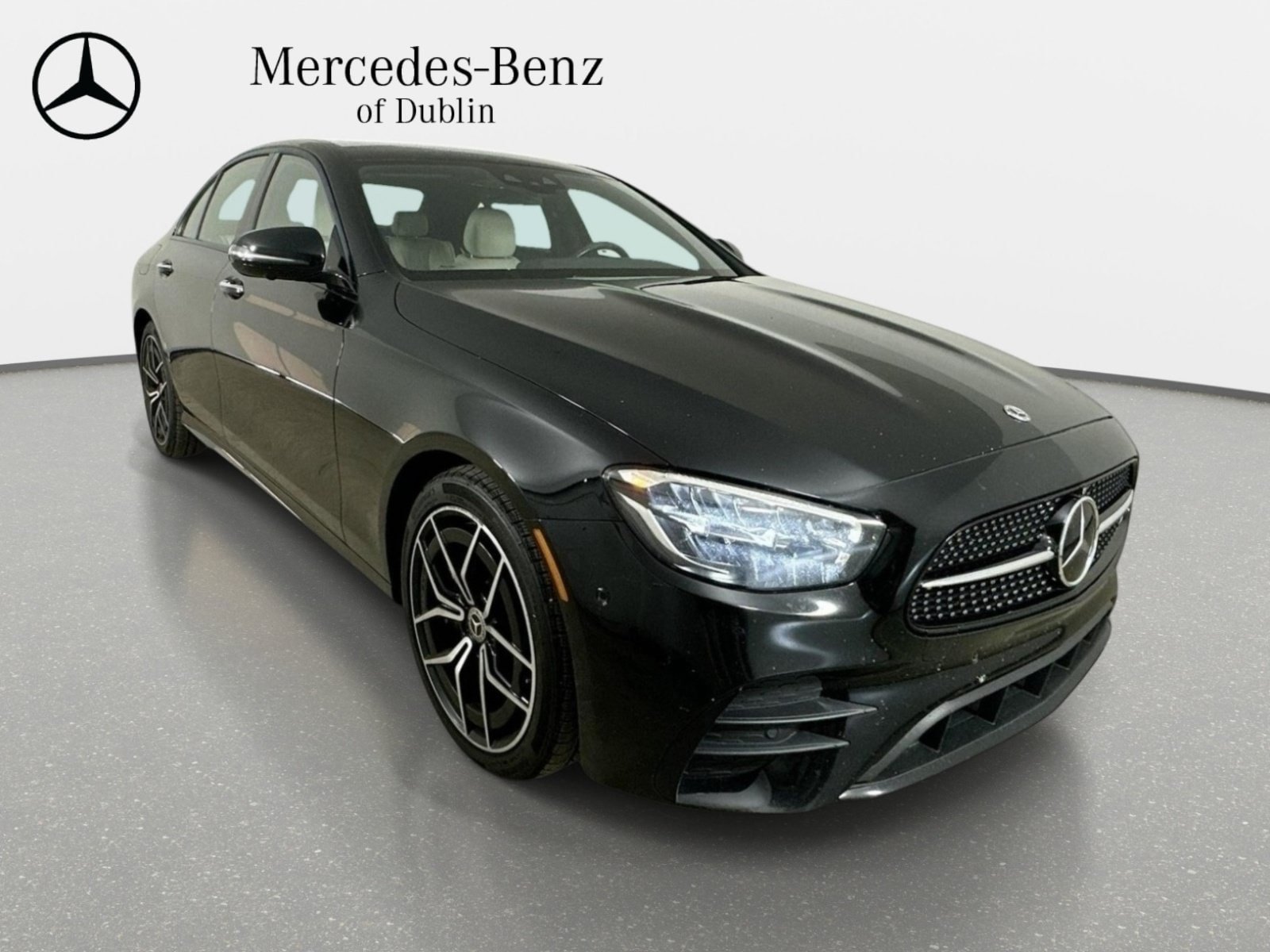 Used 2023 Mercedes-Benz E 350 4MATIC Sedan image 3