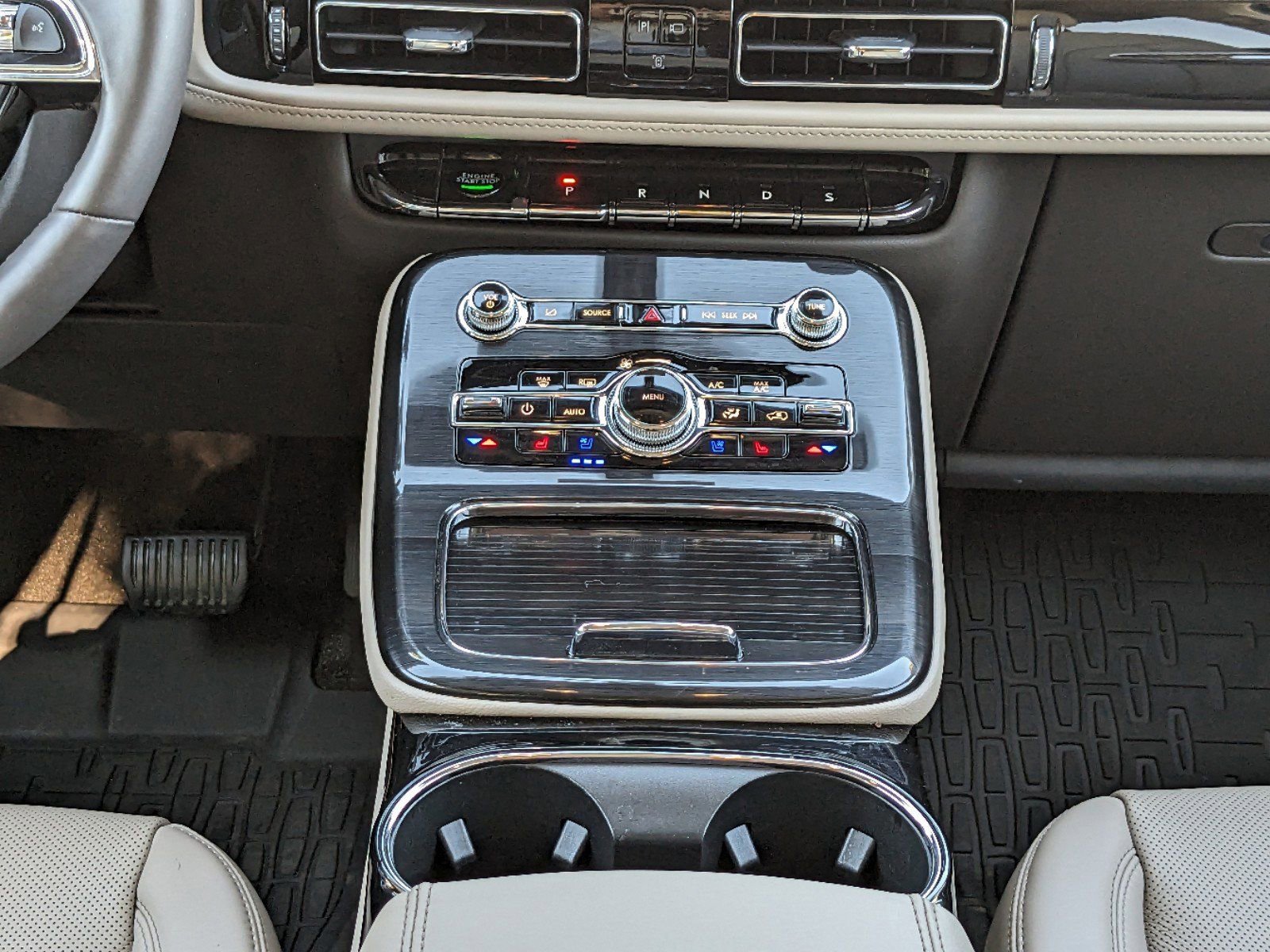 Certified 2023 Lincoln Nautilus Reserve w/ Equipment Group 201A image 21