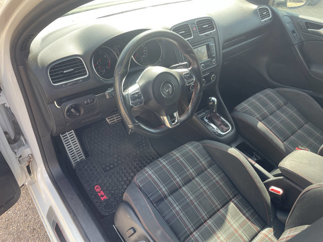 Used 2014 Volkswagen GTI Wolfsburg Edition image 11