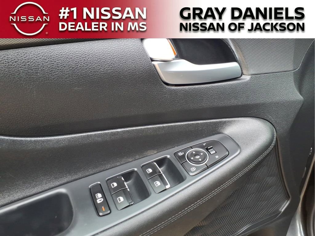 Used 2023 Hyundai Santa Fe SEL AWD/4WD image 12