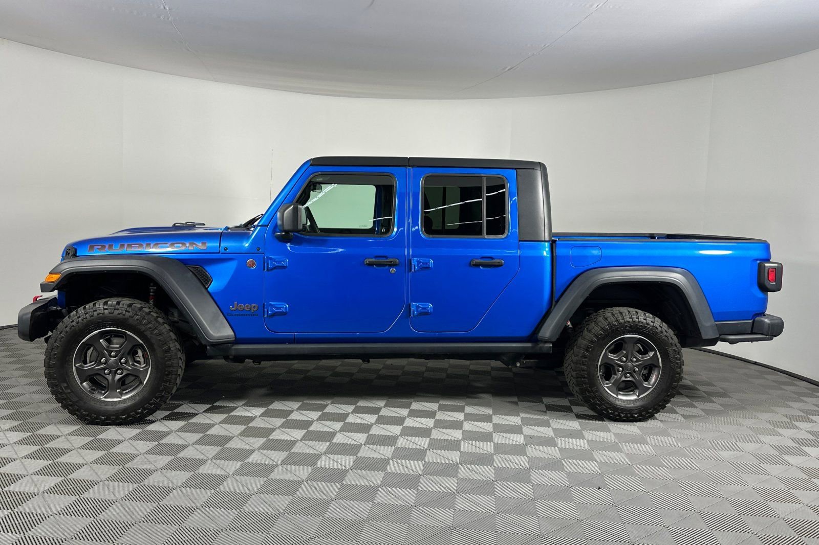 Used 2020 Jeep Gladiator Rubicon w/ Trailer Tow Package image 7
