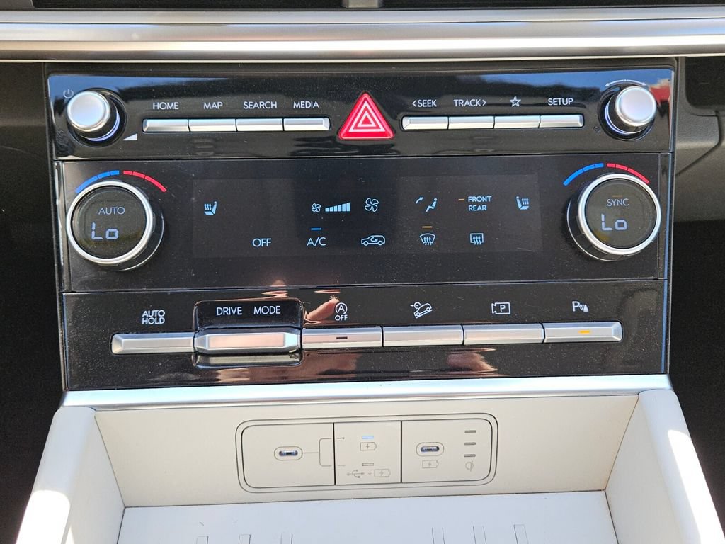 Used 2025 Hyundai Santa Fe SEL FWD image 19