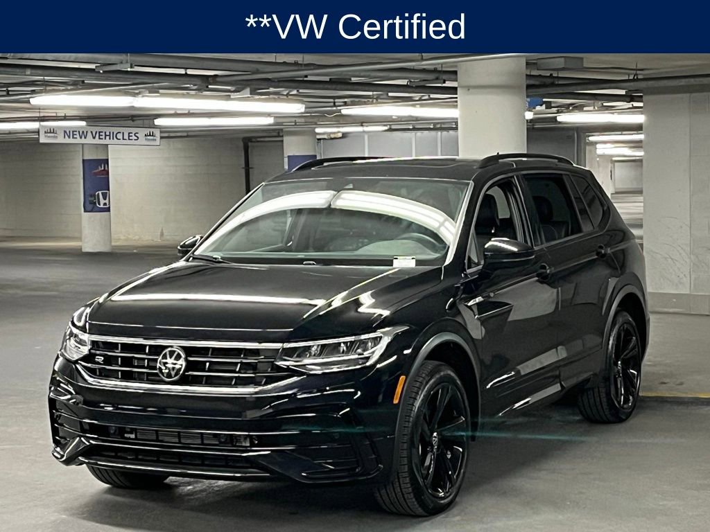 Used 2024 Volkswagen Tiguan SE R-Line image 3
