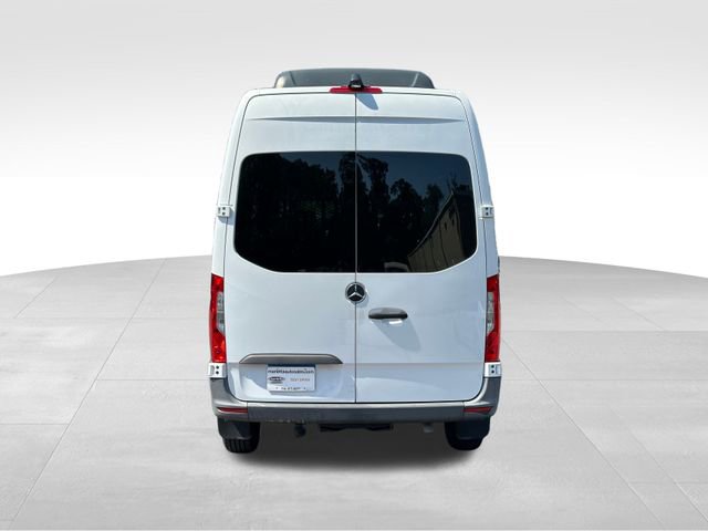 Used 2021 Mercedes-Benz Sprinter 2500 image 4