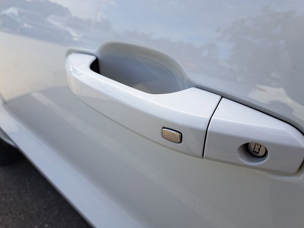 Used 2023 Chevrolet Colorado LT w/ LT Convenience Package III image 10