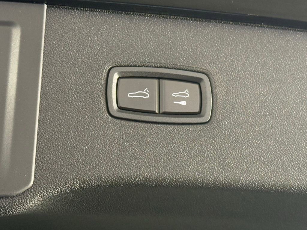 New 2026 Porsche Cayenne image 16