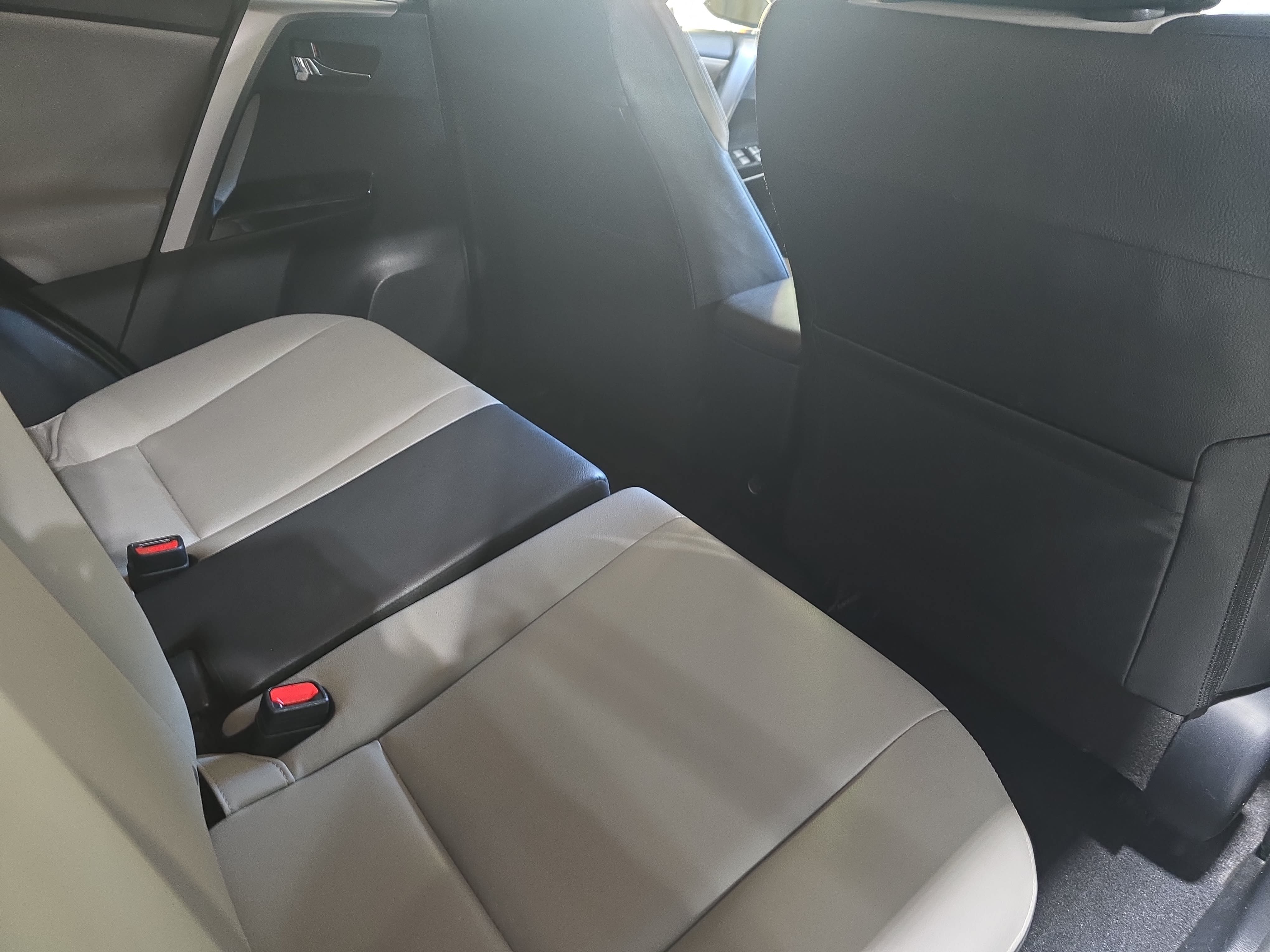 Used 2016 Toyota RAV4 Limited FWD image 11