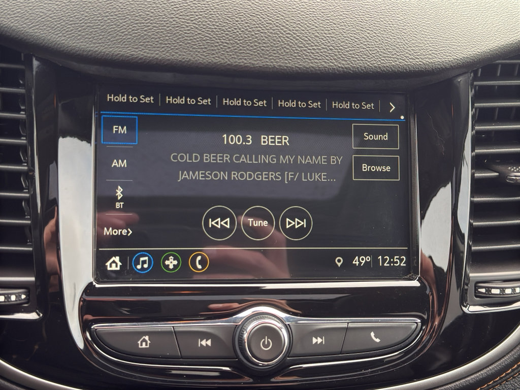 Used 2019 Chevrolet Trax LT w/ Sun & Sound Package image 18