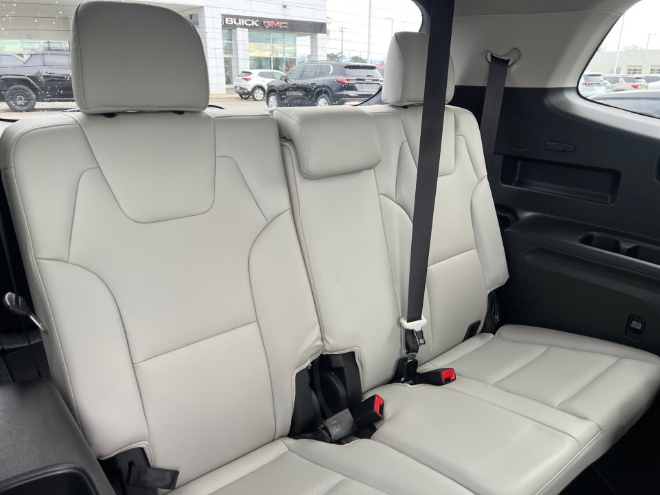 Used 2023 Kia Telluride EX w/ EX Captain's Chair Package image 29