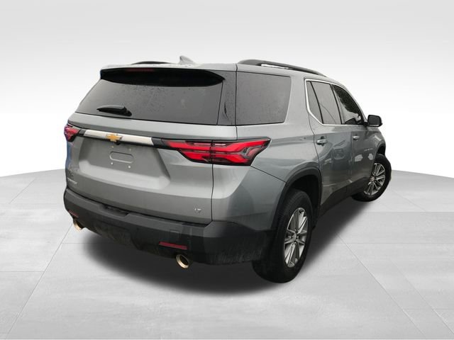 Used 2023 Chevrolet Traverse LT image 2