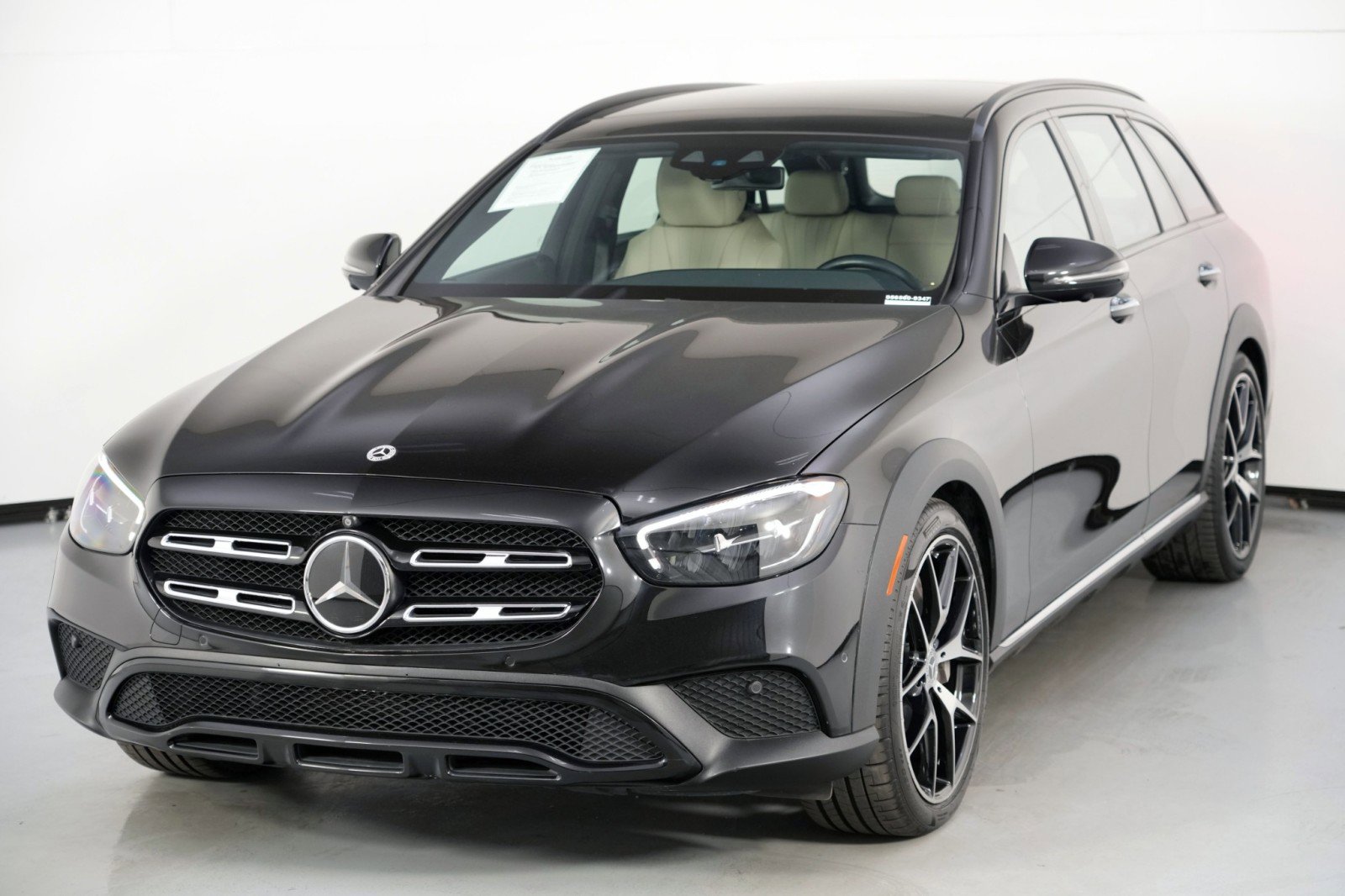 Used 2022 Mercedes-Benz E 450 4MATIC All-Terrain Wagon w/ Driver Assistance Package image 49