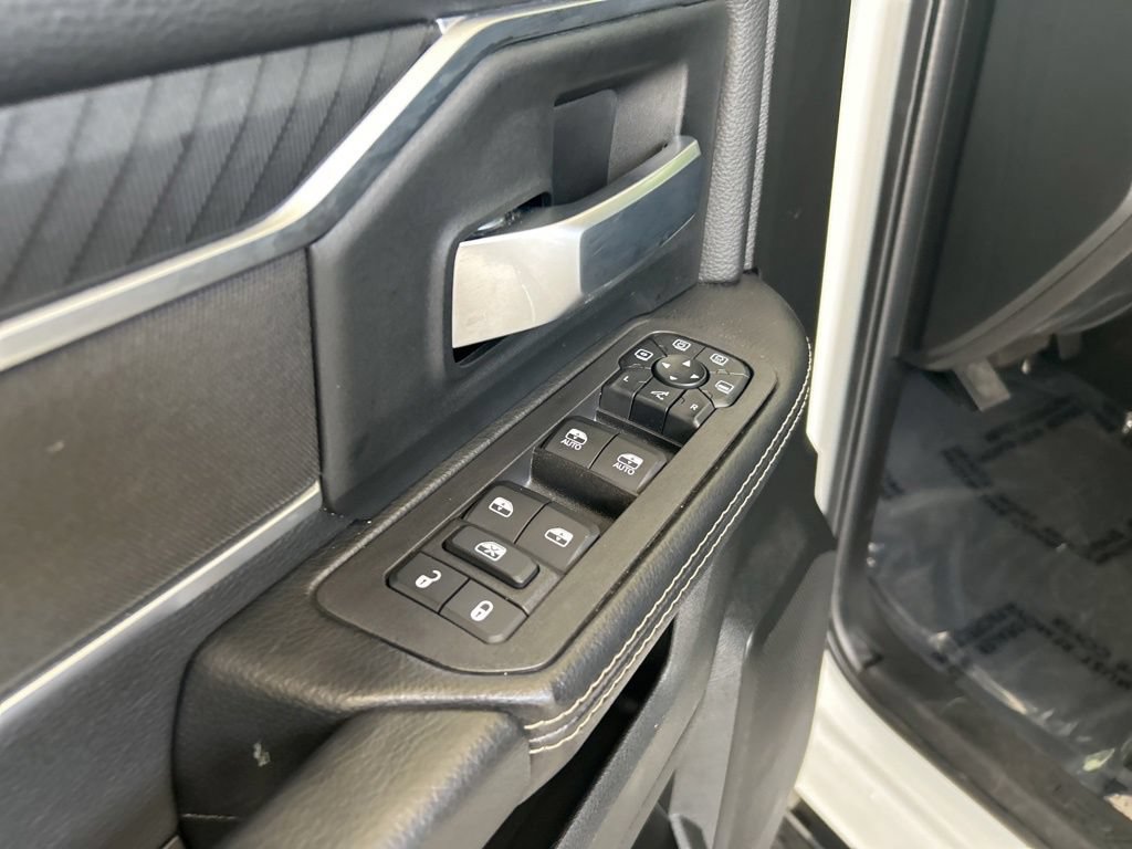 Used 2025 RAM 2500 Big Horn AWD/4WD image 43