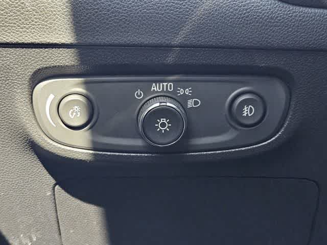 Used 2023 Buick Encore GX Select w/ Safety Package II FWD image 21