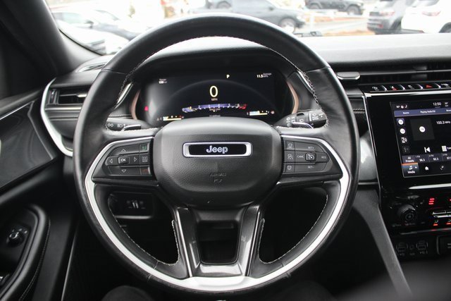 Used 2021 Jeep Grand Cherokee L Laredo image 13