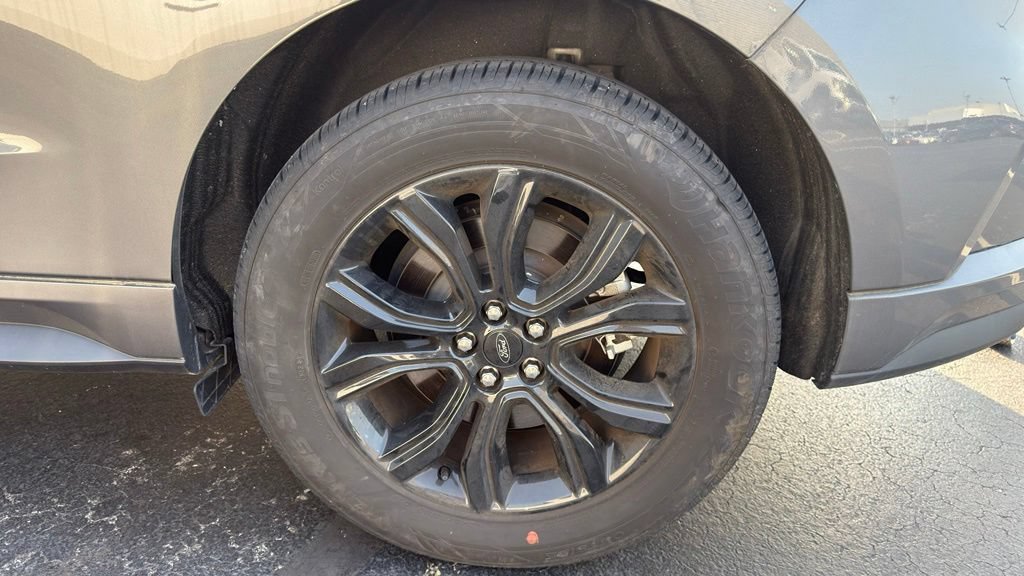 Certified 2024 Ford Edge SE w/ Black Appearance Package AWD/4WD image 8