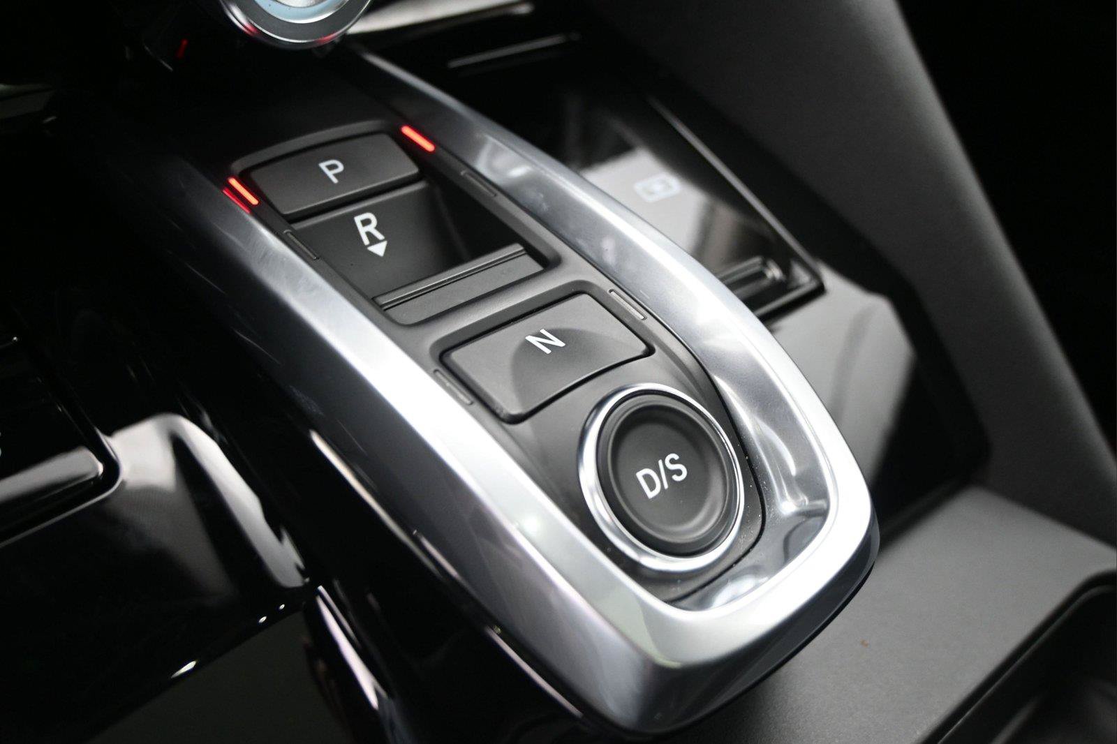 Certified 2025 Acura MDX SH-AWD image 6