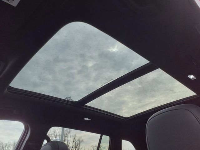 New 2025 GMC Acadia Elevation w/ Elevation Premium Package image 18