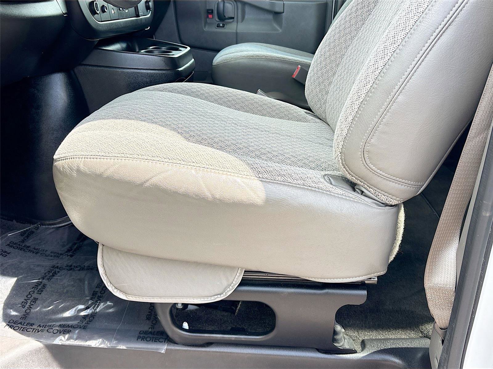 Used 2018 Chevrolet Express 3500 LT w/ LT Preferred Equipment Group image 18