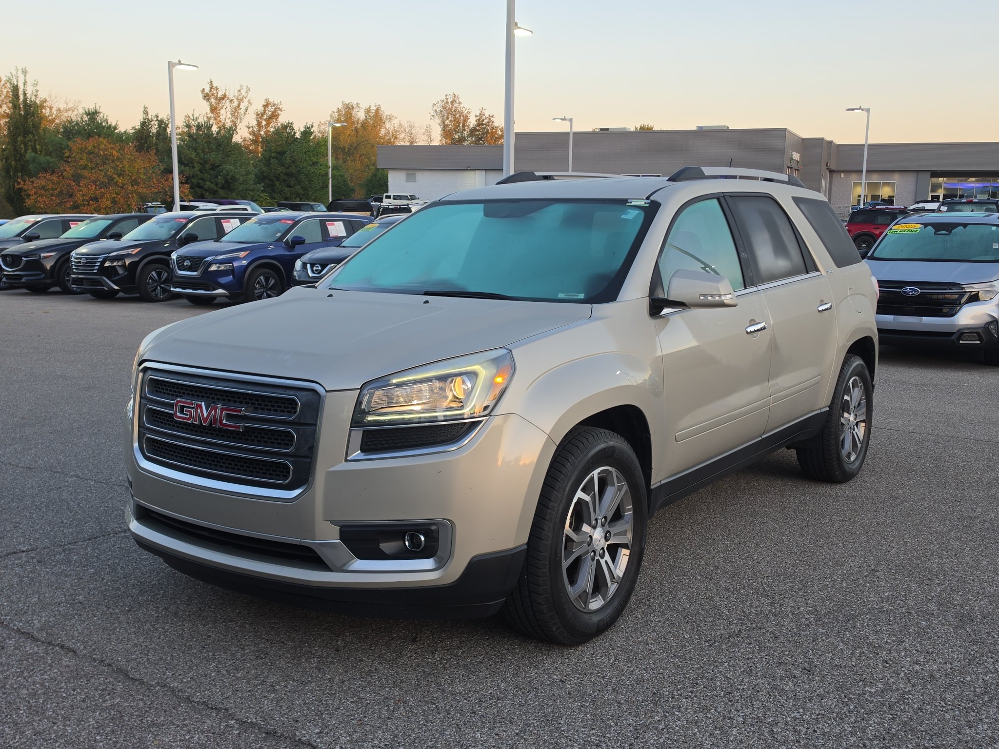 Used 2014 GMC Acadia SLT FWD image 3