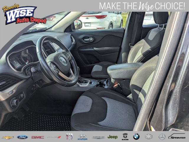 Used 2015 Jeep Cherokee Sport w/ Cold Weather Group AWD/4WD image 9