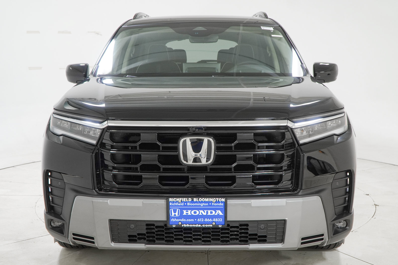 New 2026 Honda Pilot Elite image 2