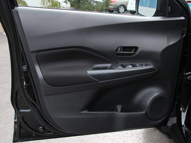 Certified 2025 Nissan Kicks Play S FWD image 13