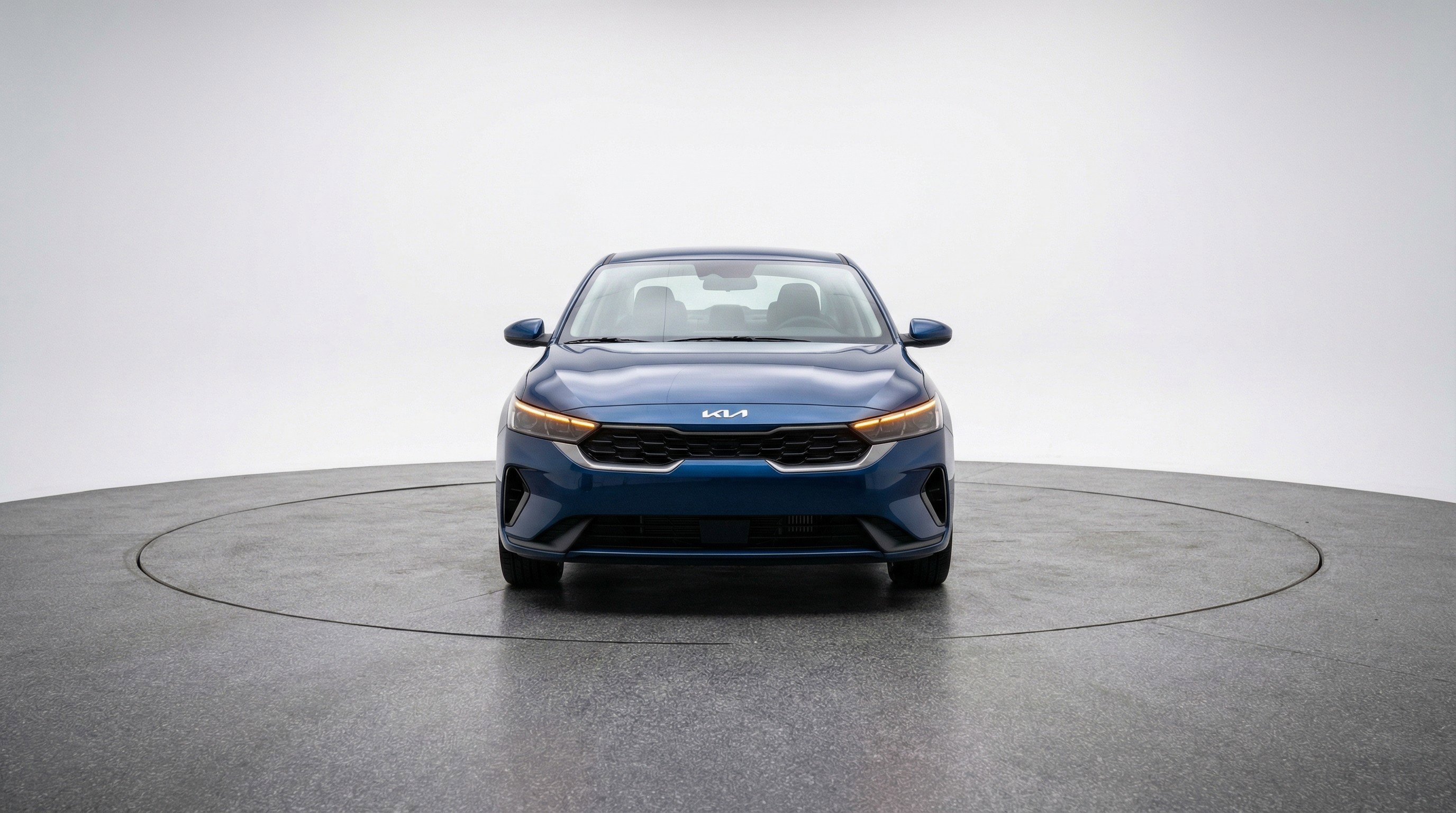 Used 2025 Kia K4 FWD image 2