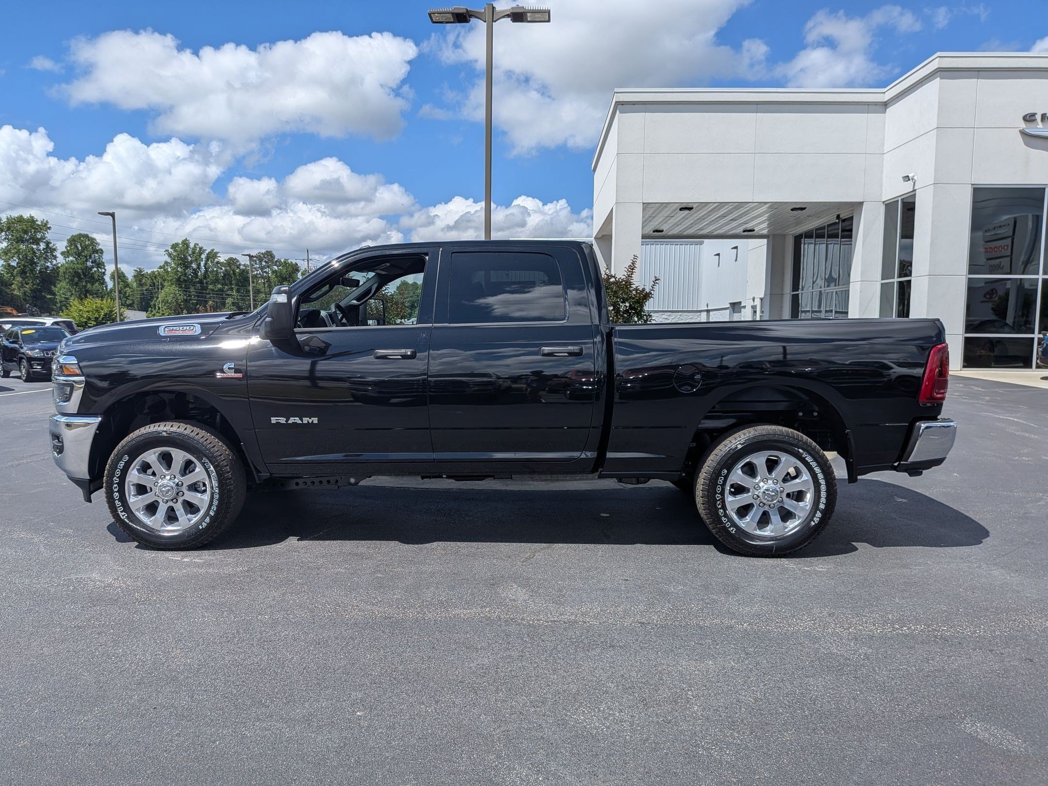 New 2026 RAM 2500 Big Horn AWD/4WD image 8