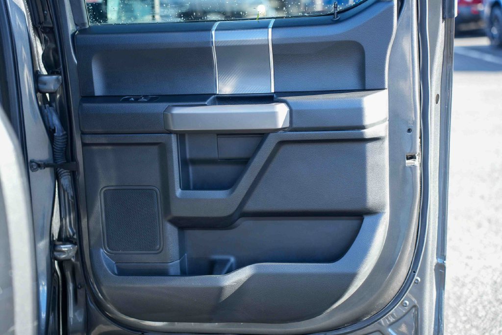 Used 2020 Ford F150 XLT w/ Equipment Group 302A Luxury AWD/4WD image 17