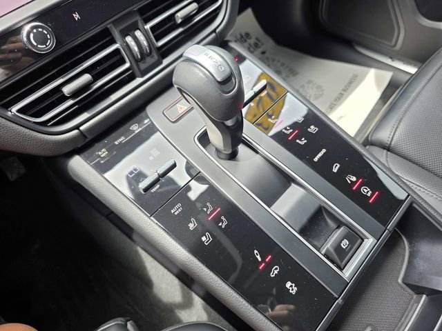 Used 2023 Porsche Macan S AWD/4WD image 40