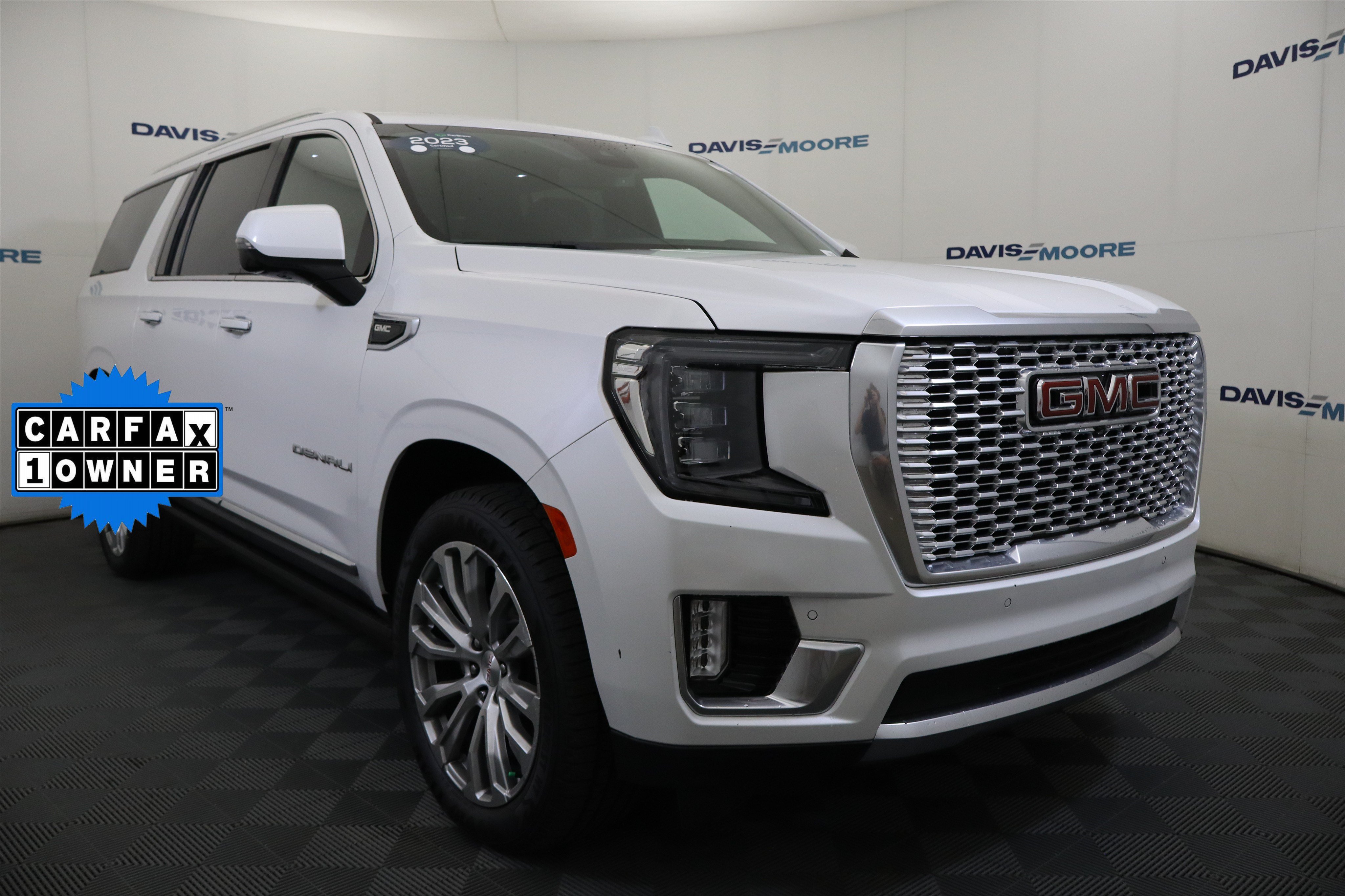 Certified 2023 GMC Yukon XL Denali AWD/4WD image 3