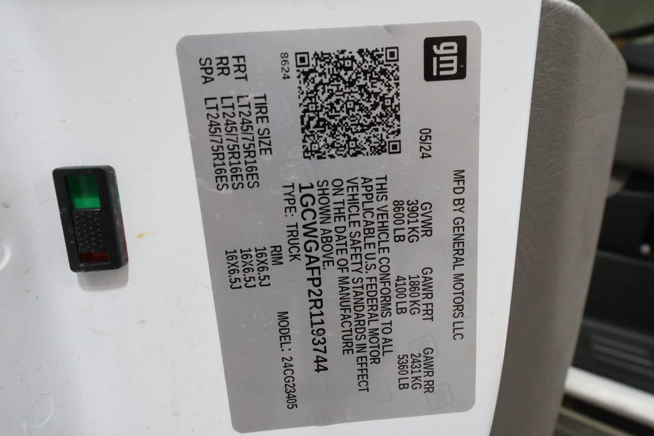 Certified 2024 Chevrolet Express 2500 w/ Driver Convenience Package image 25