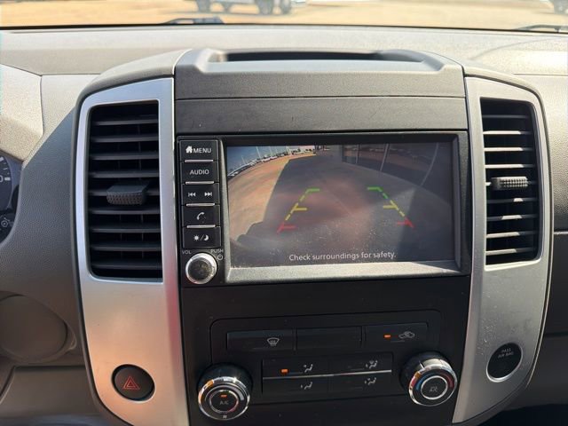 Used 2020 Nissan Frontier SV w/ SV Utility Package image 15