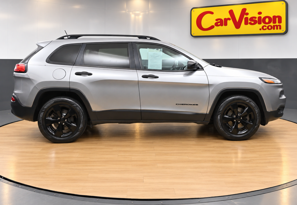 Used 2016 Jeep Cherokee Sport AWD/4WD image 4
