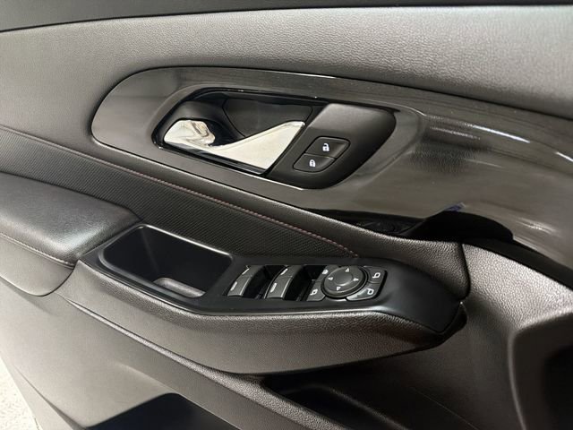 Used 2023 Chevrolet Traverse RS image 24