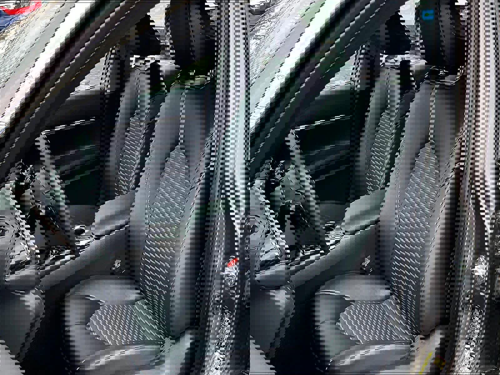 Used 2024 Toyota Camry SE image 10