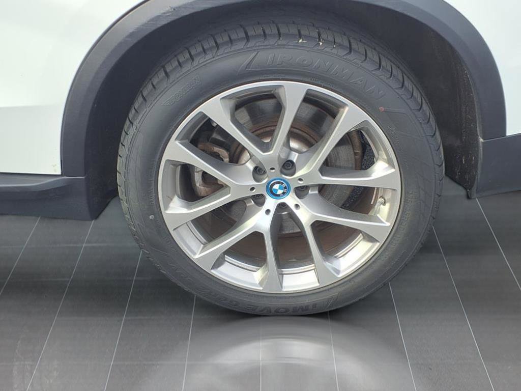 Used 2024 BMW X5 xDrive50e image 14