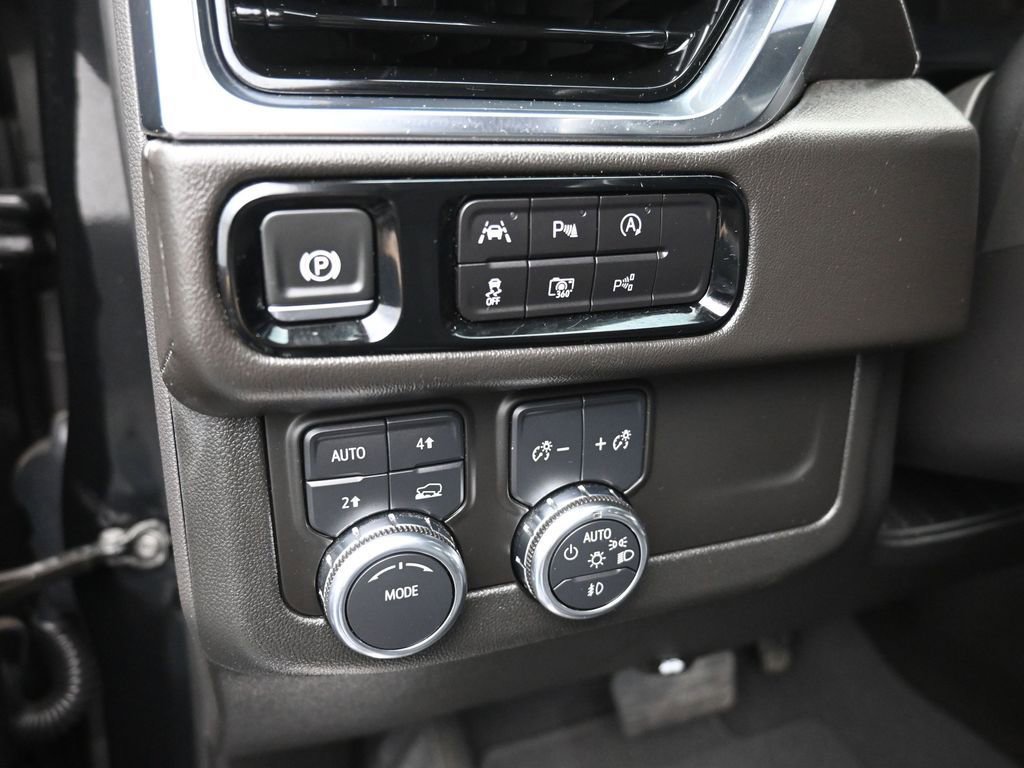 Used 2025 GMC Yukon Denali image 13