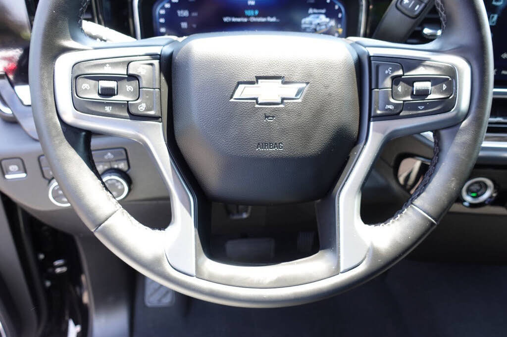 Used 2024 Chevrolet Silverado 1500 LT AWD/4WD image 50